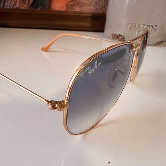 Ray Ban Aviators - Picture 4 of 6